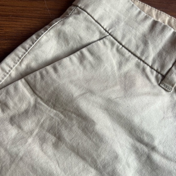 Old Navy Khaki Casual Shorts - Picture 5 of 8
